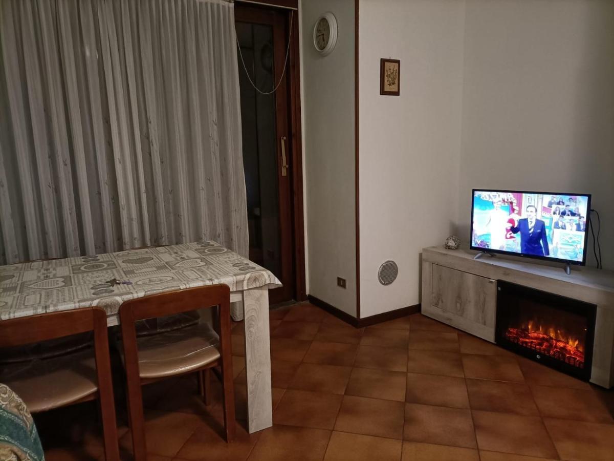 Апартаменты Valsassina Rent Introbio Экстерьер фото