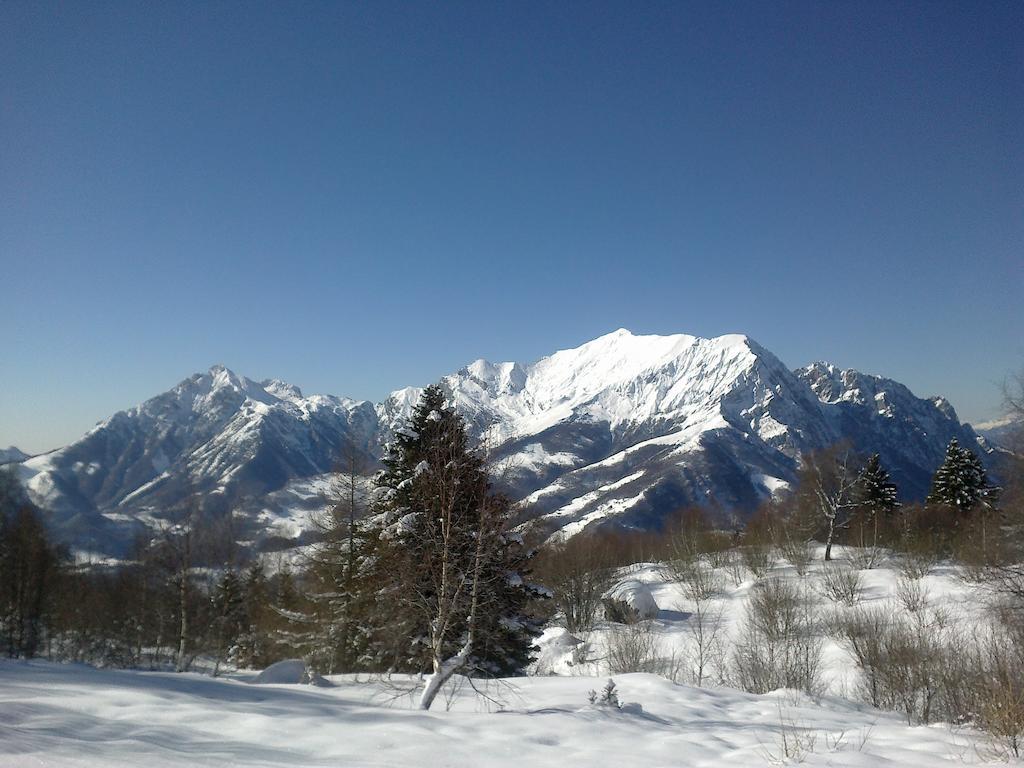 Апартаменты Valsassina Rent Introbio Экстерьер фото