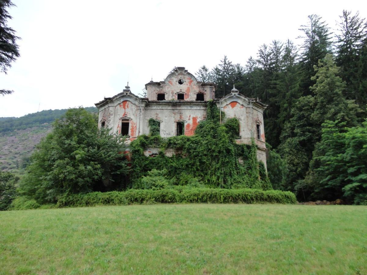 Апартаменты Valsassina Rent Introbio Экстерьер фото